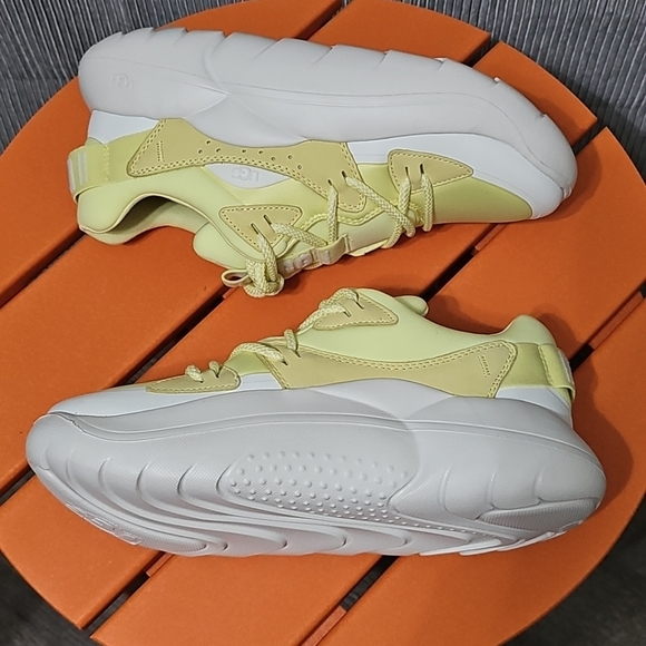 UGG Lemon Lime La Cloud Lace Fashion Platform Sneakers, Women US 10/ EUR 41 NWOB - Picture 8 of 12